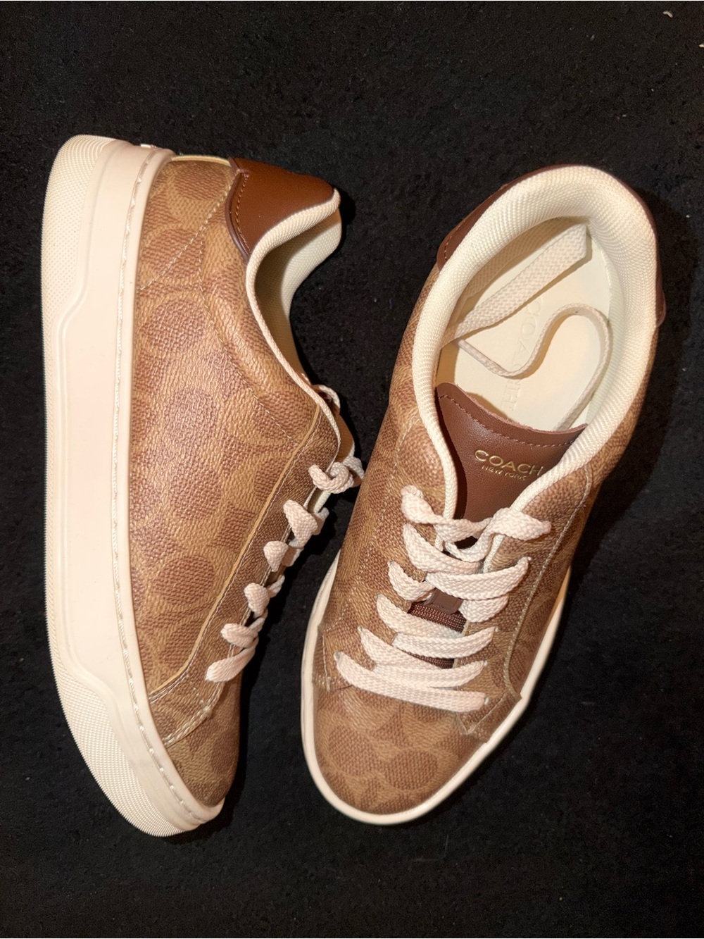 Coach Tan & Cream Signature Low-Top Sneakers